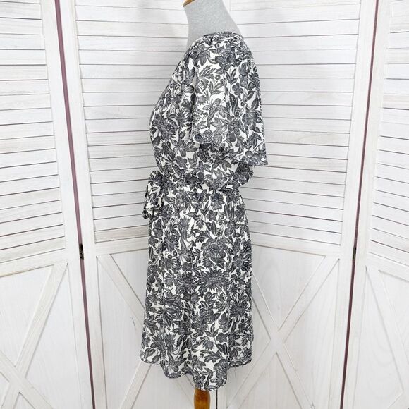 H&M Floral V Neck Flare Sleeve A Line Dress Cream Black Small - Picture 3 of 14